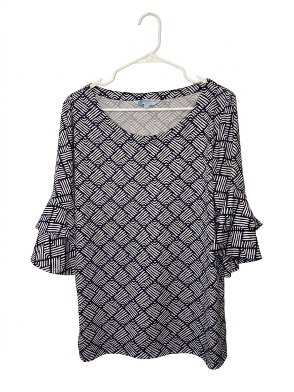 escapada Navy & White Geometric Ruffle-Sleeve Top